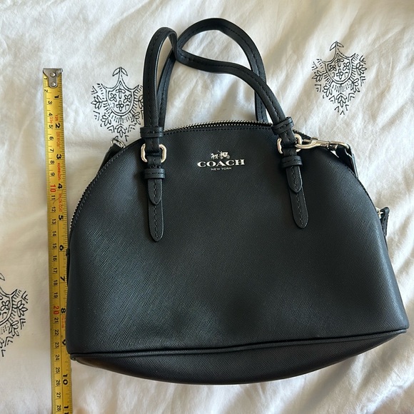 Black Coach small shoulder purse - Picture 1 of 5